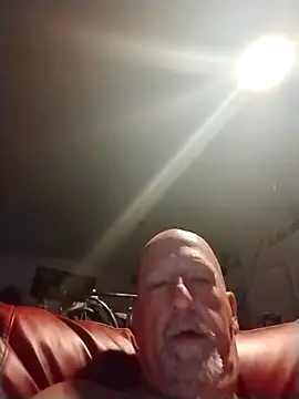 Snapshot of Yankeedave420 chatting on March 13, 7:31 am Yankeedave420 online show from March 13, 7:31 am