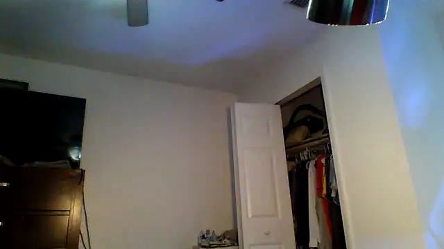 Snapshot of Yankeedave420 chatting on March 16, 9:38 am Yankeedave420 online show from March 16, 9:38 am