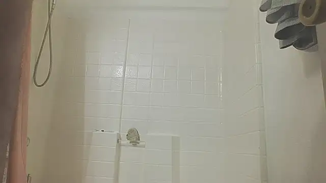 Snapshot of Yankeedave420 chatting on October 23, 8:46 am Yankeedave420 online show from October 23, 8:46 am