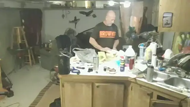 Yankeedave420 online show from December 16, 11:32 pm