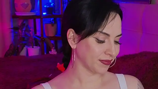 Snapshot of lily_conor chatting on November 21, 6:50 pm lily conor online show from November 21, 6:50 pm