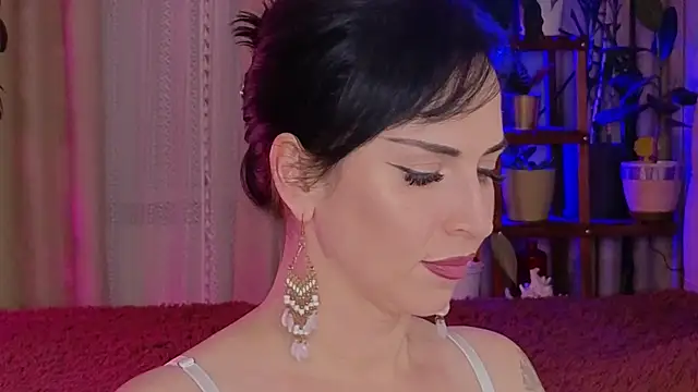 Snapshot of lily_conor chatting on December 2, 5:19 pm lily conor online show from December 2, 5:19 pm