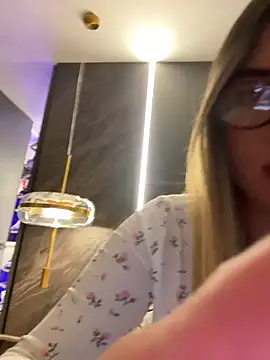 Snapshot of AnaCarrera chatting on September 19, 12:02 am AnaCarrera online show from September 19, 12:02 am