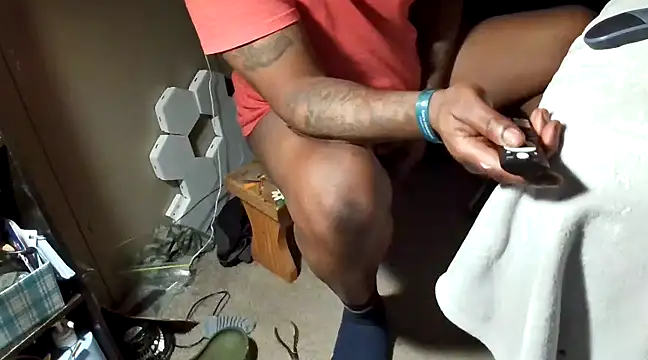 Snapshot of Makeyoucumallover chatting on December 31, 7:31 am Makeyoucumallover online show from December 31, 7:31 am