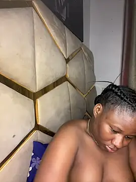 Snapshot of catty3232 chatting on October 15, 12:00 am catty3232 online show from October 15, 12:00 am