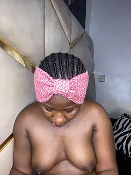 Snapshot of catty3232 chatting on November 12, 10:37 am catty3232 online show from November 12, 10:37 am