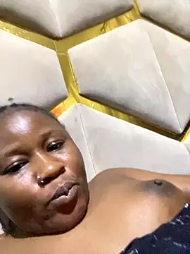 Snapshot of catty3232 chatting on November 27, 12:13 am catty3232 online show from November 27, 12:13 am