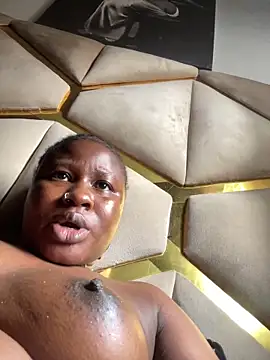 Snapshot of catty3232 chatting on November 27, 12:18 pm catty3232 online show from November 27, 12:18 pm