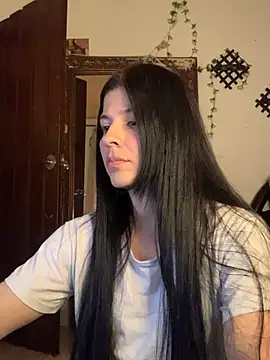 Estefani 32 online show from April 18, 7:18 pm