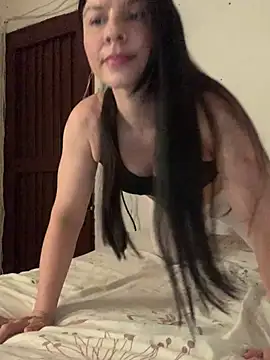 Estefani 32 online show from April 21, 4:12 pm