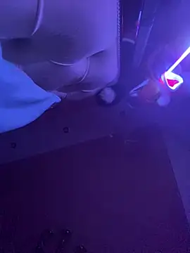 Flossy Vettie online show from March 22, 1:11 am