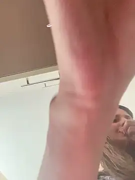 Flossy Vettie online show from September 29, 11:59 am