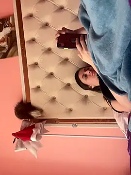 Flossy Vettie online show from October 8, 1:20 pm