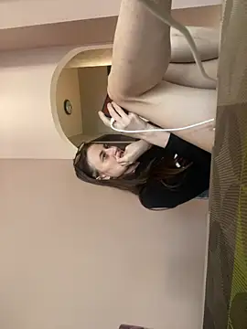 Snapshot of Flossy_Vettie chatting on May 16, 2:49 pm Flossy Vettie online show from May 16, 2:49 pm