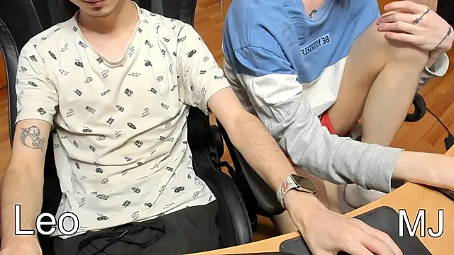 teelimata online show from March 18, 3:42 pm