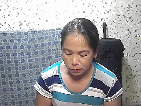 Snapshot of yummytitsxxx168 chatting on February 28, 3:37 am yummytitsxxx168 online show from February 28, 3:37 am