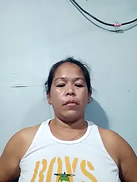 Snapshot of yummytitsxxx168 chatting on February 13, 4:14 pm yummytitsxxx168 online show from February 13, 4:14 pm