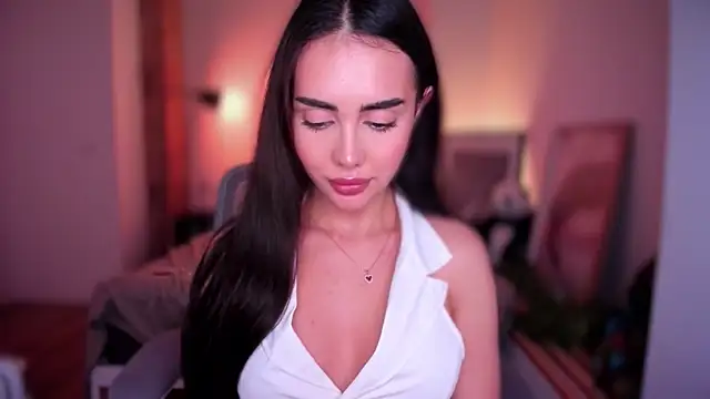 Lil Gabby online show from January 8, 8:00 pm