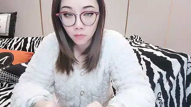 Snapshot of Giuliam chatting on January 15, 2:06 am Giuliam online show from January 15, 2:06 am