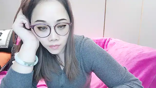 Snapshot of Giuliam chatting on January 23, 10:11 am Giuliam online show from January 23, 10:11 am