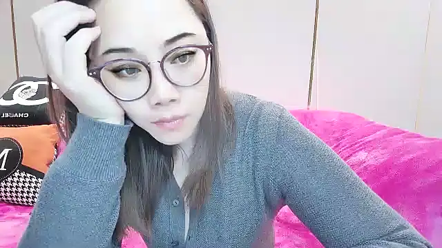 Snapshot of Giuliam chatting on January 24, 11:12 pm Giuliam online show from January 24, 11:12 pm