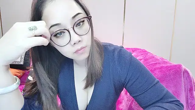 Snapshot of Giuliam chatting on February 11, 12:48 pm Giuliam online show from February 11, 12:48 pm