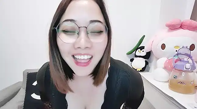 Snapshot of Giuliam chatting on March 13, 10:15 am Giuliam online show from March 13, 10:15 am