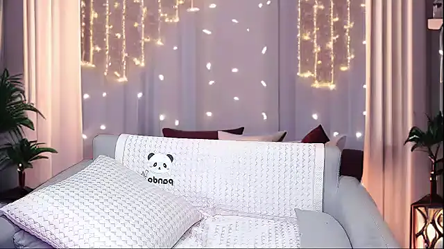 Snapshot of Giuliam chatting on October 17, 12:58 am Giuliam online show from October 17, 12:58 am