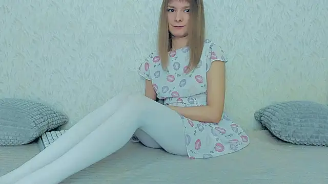 YourCaramel online show from January 8, 7:45 am