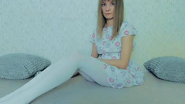 YourCaramel online show from March 3, 11:44 am