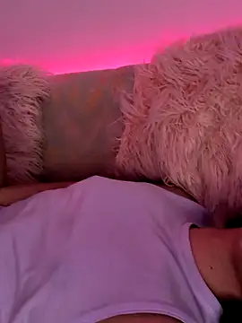 Snapshot of SamyJones9 chatting on October 5, 9:24 pm SamyJones9 online show from October 5, 9:24 pm