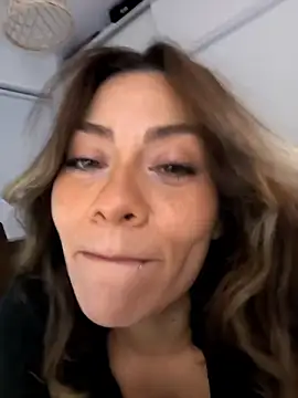 Snapshot of SamyJones9 chatting on October 26, 5:46 am SamyJones9 online show from October 26, 5:46 am