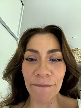 Snapshot of SamyJones9 chatting on March 8, 11:08 pm SamyJones9 online show from March 8, 11:08 pm