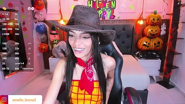 AMELIELEONE online show from October 31, 1:01 pm