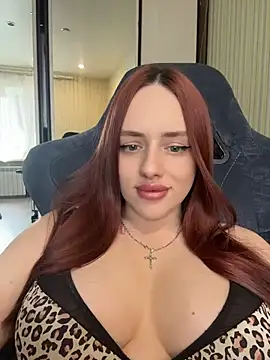 Snapshot of Lisaaan chatting on June 21, 10:51 am Lisaaan online show from June 21, 10:51 am