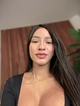 DulceLenns online show from February 20, 5:40 pm