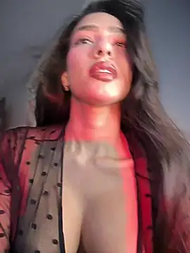 DulceLenns online show from April 22, 6:20 pm