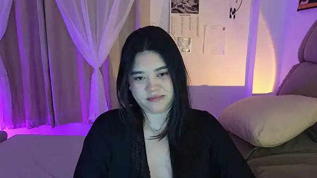 Snapshot of feluriana chatting on April 25, 10:40 pm feluriana online show from April 25, 10:40 pm