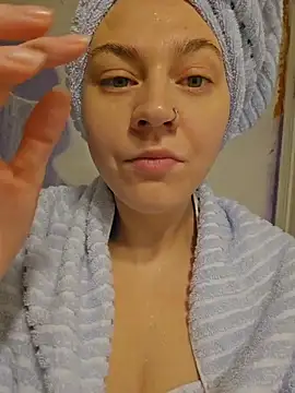 ScarletCallings420 online show from November 16, 6:57 pm