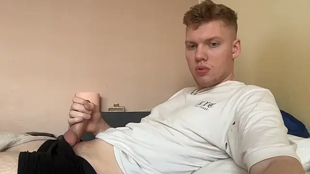 sexybooii6968 online show from April 1, 12:39 pm