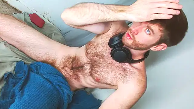 Snapshot of BlueEyedJason chatting on October 20, 11:49 pm BlueEyedJason online show from October 20, 11:49 pm