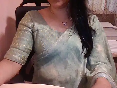 Pinky 4 online show from April 27, 4:32 am