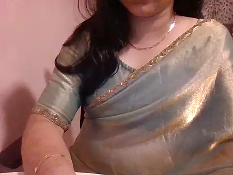 Snapshot of Pinky_4 chatting on May 2, 5:40 pm Pinky 4 online show from May 2, 5:40 pm