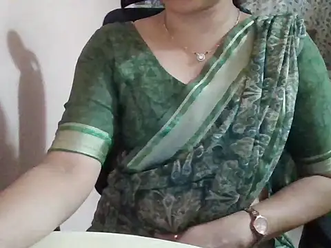 Snapshot of Pinky_4 chatting on May 8, 6:13 pm Pinky 4 online show from May 8, 6:13 pm