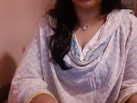 Snapshot of Pinky_4 chatting on May 20, 6:25 pm Pinky 4 online show from May 20, 6:25 pm