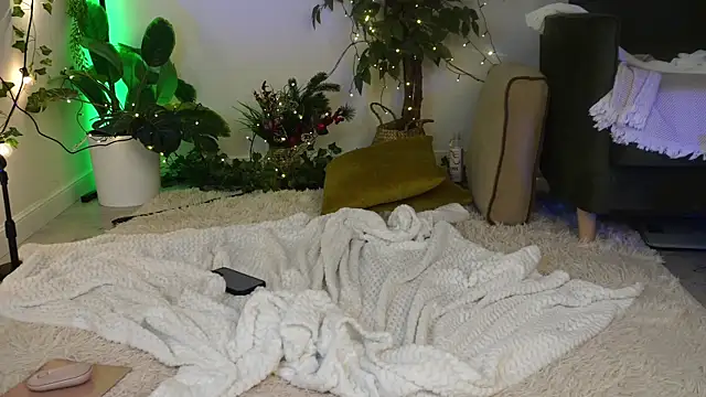 ScarletBlaze online show from December 19, 9:17 pm