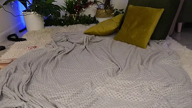 ScarletBlaze online show from January 11, 9:15 pm