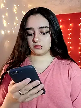 IvonneT online show from December 4, 3:59 am