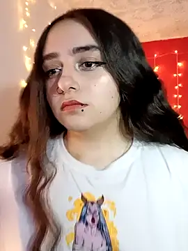 IvonneT online show from December 5, 4:20 am