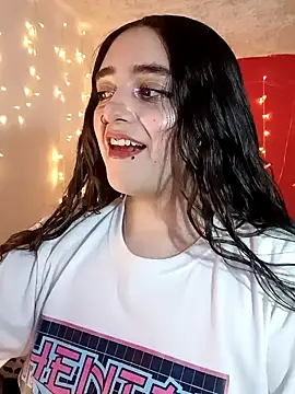 IvonneT online show from December 12, 11:03 pm